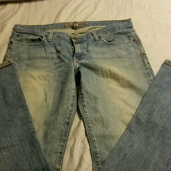 ABERCROMBIE AND FITCH JEANS