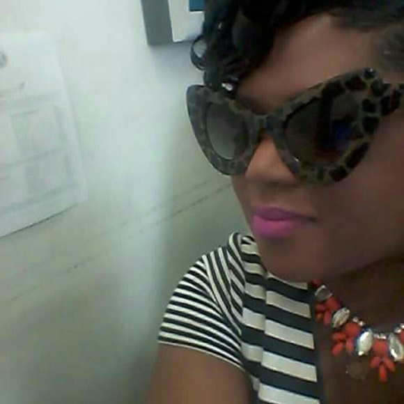 CAT WOMAN SUNGLASSES