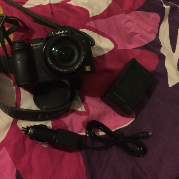 Camera with all the stuff - Picture 1 of 4