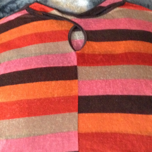 Multi-colored top - Picture 2 of 2