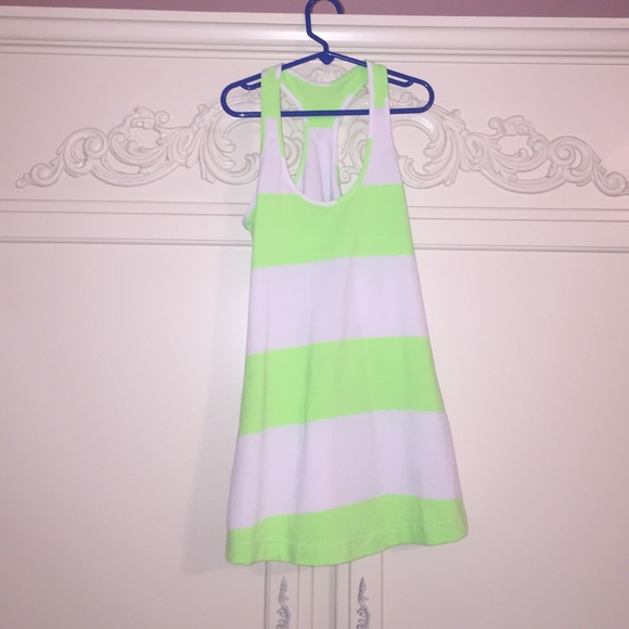 Lulu work out tank size 4