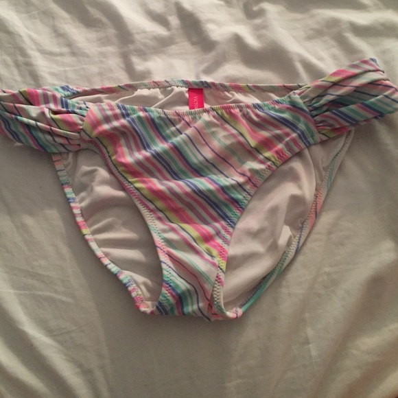 VS swimsuit bottoms