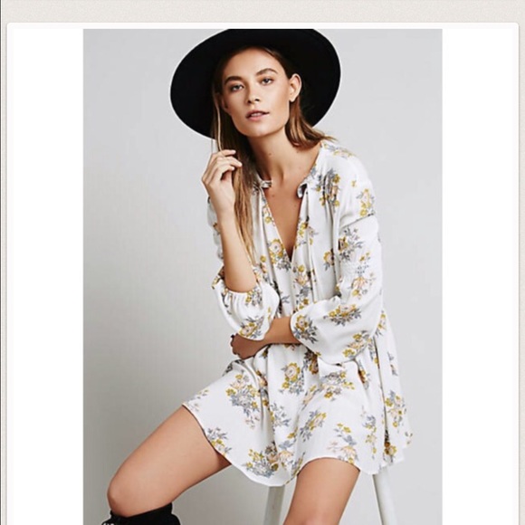 Free People RARE swing tunic in Gardenia print