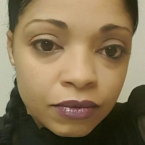 Meet your Posher, Nakia