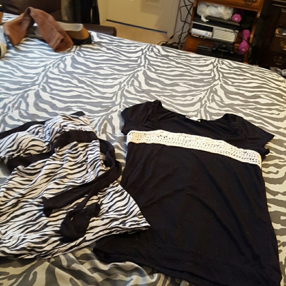 Very cute tops DEAL!!