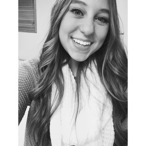 Meet your Posher, Stephanie