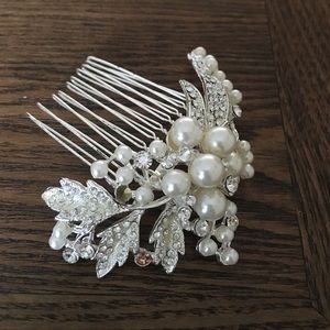 Faux Pearl and crystal jeweled hair comb