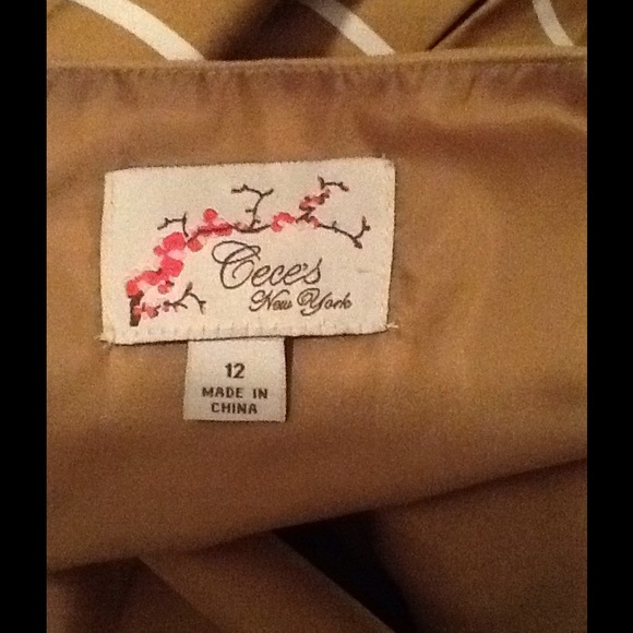 Dress - Picture 3 of 3