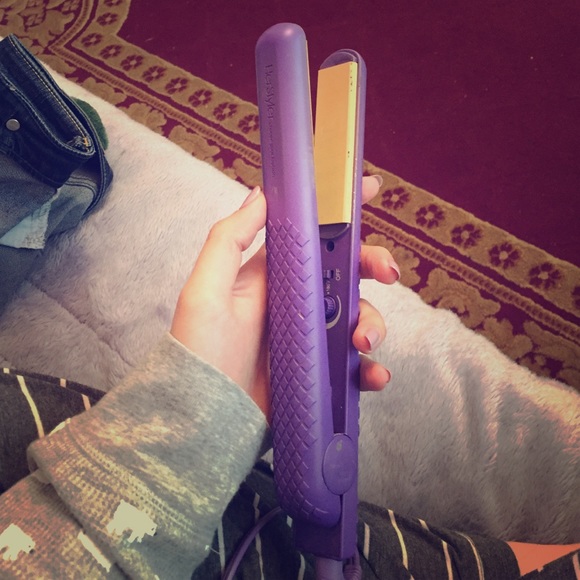 Salon Grade Flat Iron (HerStyler)