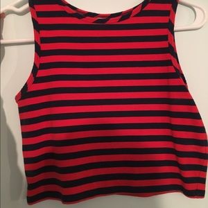 Cute crop top!