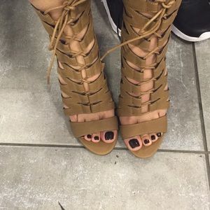 Meet your Posher, Norma