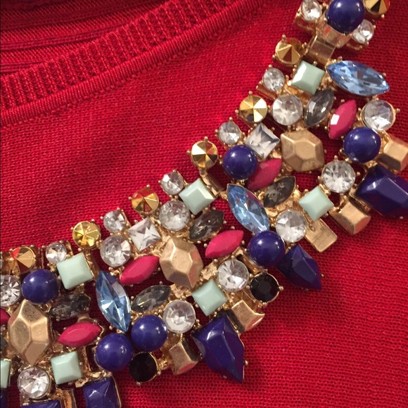 ** huge SALE**Statement necklace - Picture 2 of 4