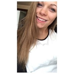Meet your Posher, Jade
