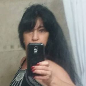 Meet your Posher, Adela