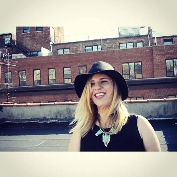 Meet your Posher, Ashley