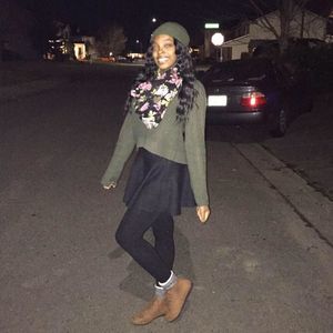 Meet your Posher, Artina