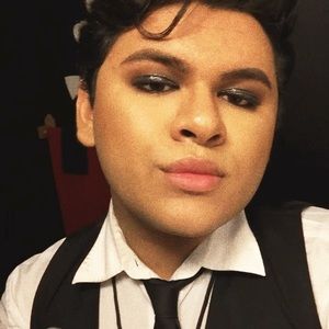 Meet your Posher, Christian