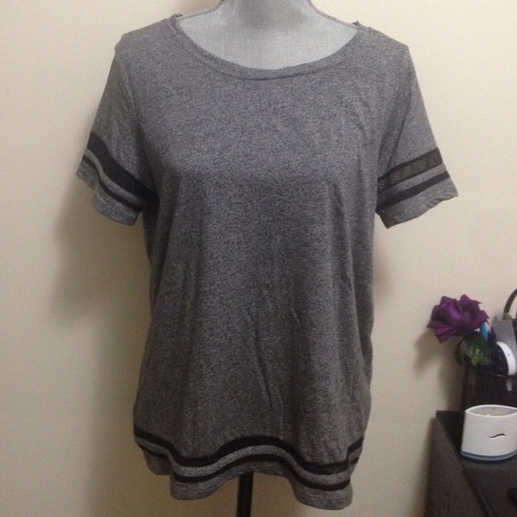 Size Medium Mesh Detailed Tee
