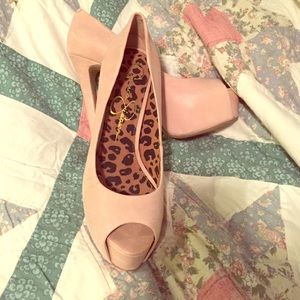 Jessica Simpson Nude Pumps