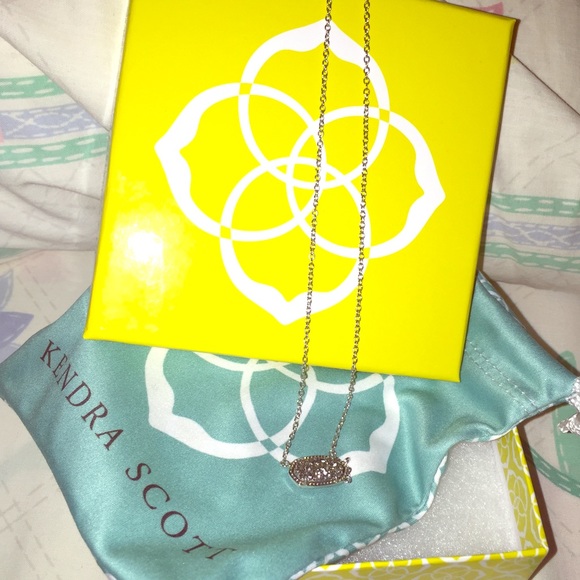 Kendra Scott Elisa Necklace (Don't Buy! Read First