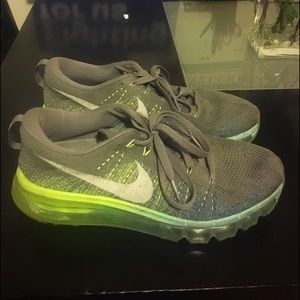 Nike Airmax Women's Running Shoe