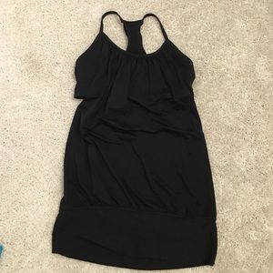 lululemon no limits tank, size 6
