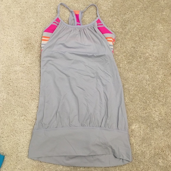 lululemon no limits tank, size 6