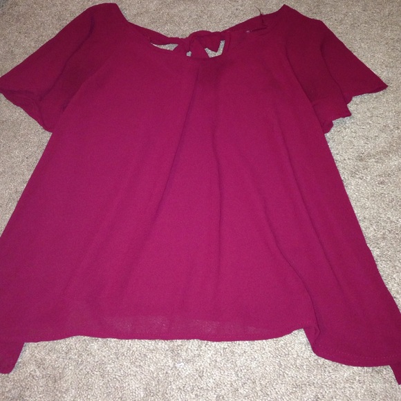 Stylish garnet top