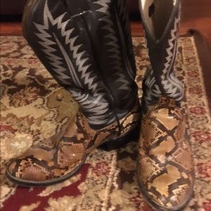 Custom snake skin boots for MEN