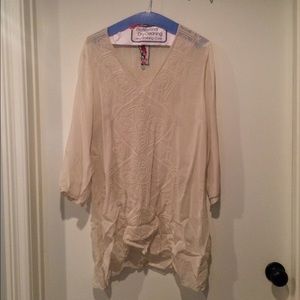 JOHNNY WAS, Cream, Embroidered V neck tunic Large