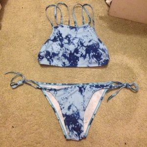 Halter blue and white tye dye bikini NWOT