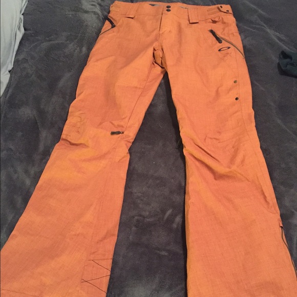 Womens Oakley Shell Snow Pants. NEVER WORN