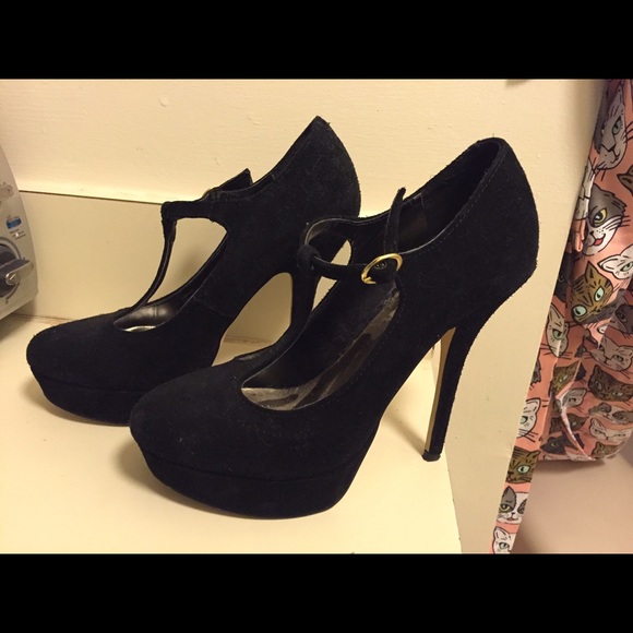 Black Steve Madden heels