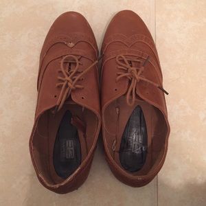 Brown faux leather oxfords