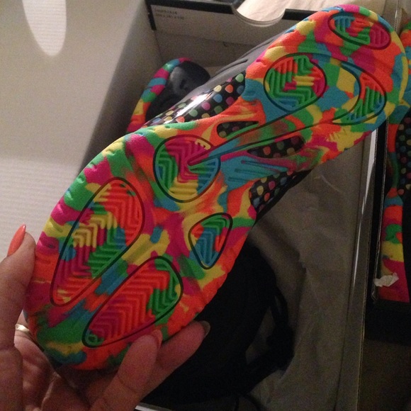 Black fruity pebble forms - Picture 3 of 4