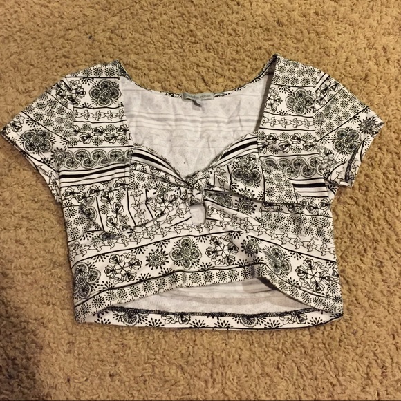 Charlotte Russe crop top - Picture 1 of 3