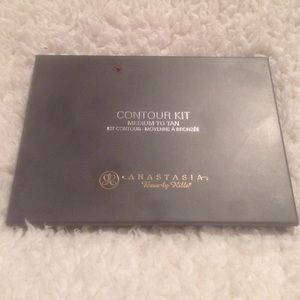 Anastasia Beverly Hills Contour Kit