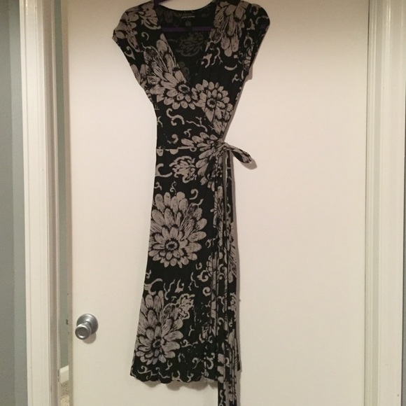 Tie dye flower wrap dress