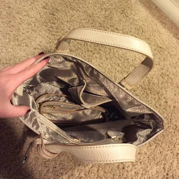 Tan/Nude Relic Purse - Picture 2 of 3