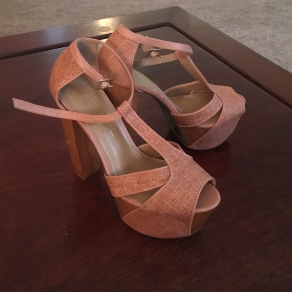 Jessica Simpson wood & pink sling back heels