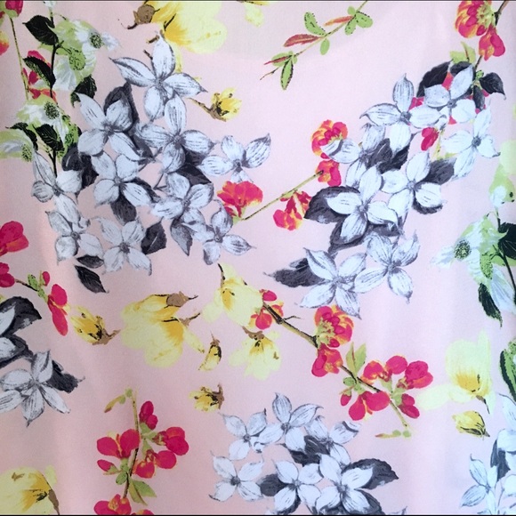 Petite Floral Blouse - Picture 4 of 4