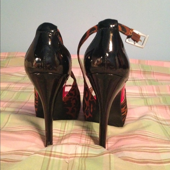 Shoes - Picture 3 of 3