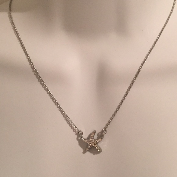 🚫SOLD🚫 starfish necklace-$5 when bundled - Picture 3 of 3