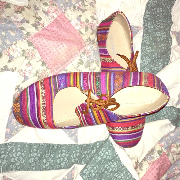 Unique Stitched Flats