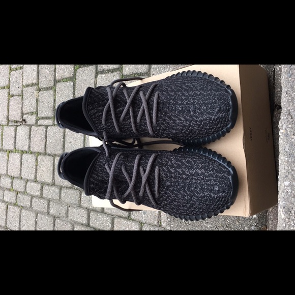 Yeezy zapatos Authentic adidas Boost 350 negro tamaño 10 poshmark Yeezy zapatos Authentic adidas Boost 350 negro tamaño 10 poshmark