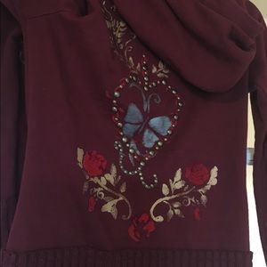 Red/Burgundy Twisted Heart sweatshirt. Size P.