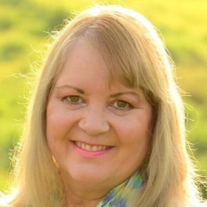 Meet your Posher, Lynn