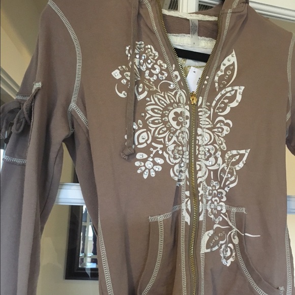 Twisted Heart sweatshirt blue or tan