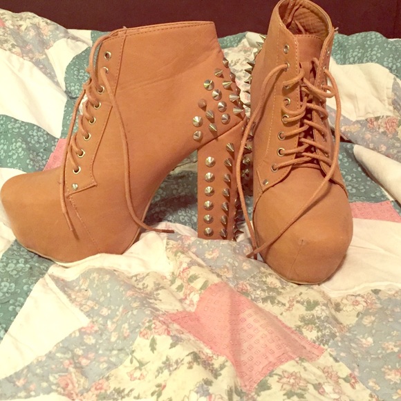 Lolita Style Cognac Booties