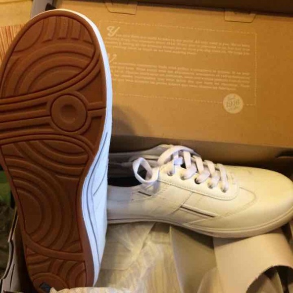 BRAND NEW KEDS - Picture 2 of 3